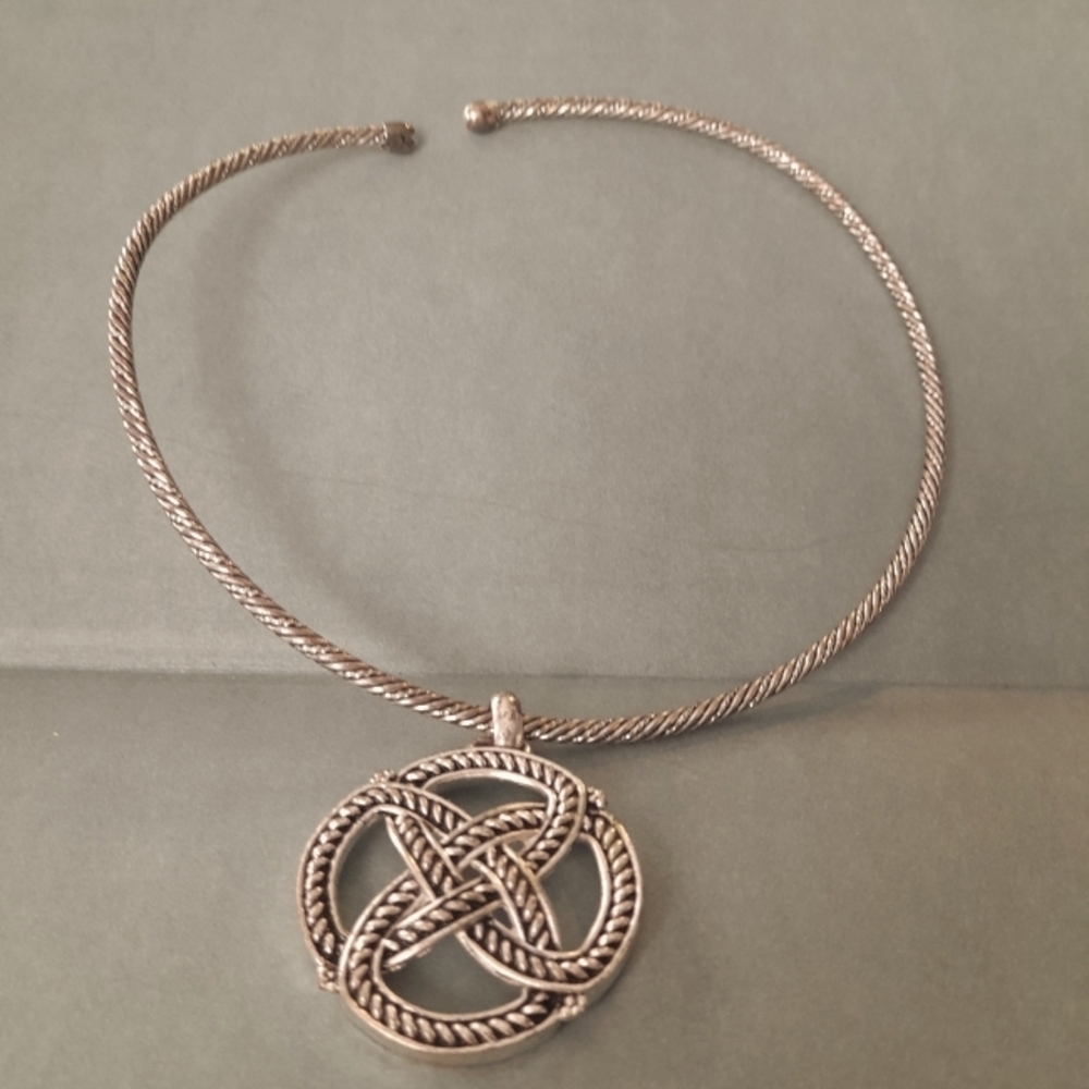 Silver Tone Necklace